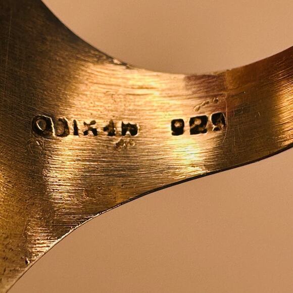 Vintage 1980’s Sterling Silver and Black Onyx Ring - Picture 7 of 8